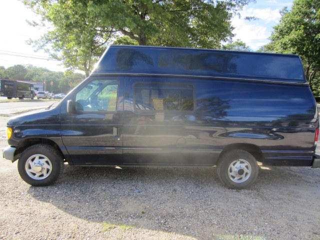 2001 Ford E-Series E-250 Extended's photo