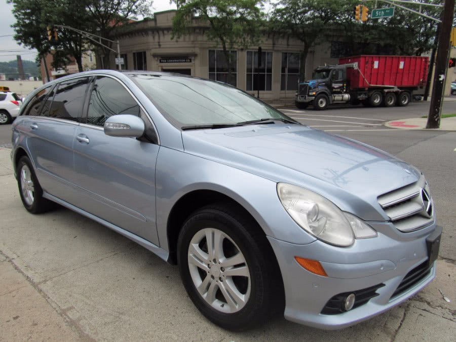 2008 Mercedes-Benz R-Class 4dr 3.5L 4MATIC, available for sale in Paterson, New Jersey | MFG Prestige Auto Group. Paterson, New Jersey