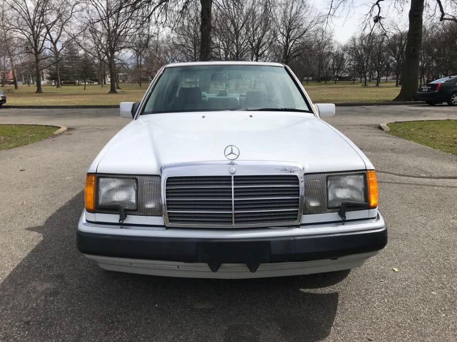 1990 Mercedes-Benz 300 Series 4dr Sedan 300E Auto, available for sale in Lyndhurst, New Jersey | Cars With Deals. Lyndhurst, New Jersey