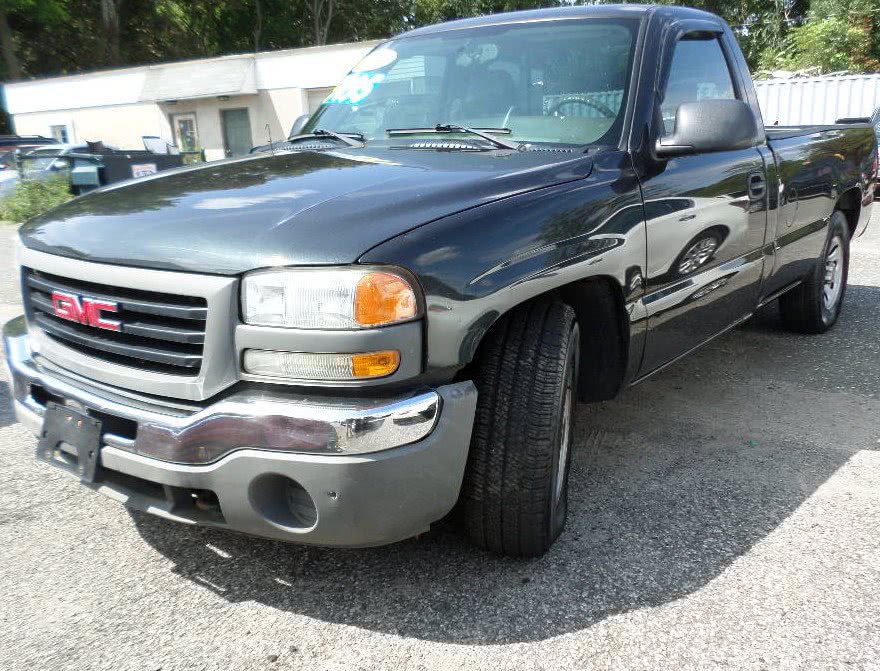 2005 GMC Sierra 1500 Reg Cab 133.0" WB Work Truck, available for sale in Patchogue, New York | Romaxx Truxx. Patchogue, New York