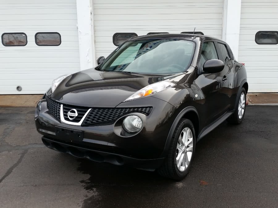 2013 Nissan JUKE 5dr Wgn CVT SV AWD, available for sale in Berlin, Connecticut | Action Automotive. Berlin, Connecticut