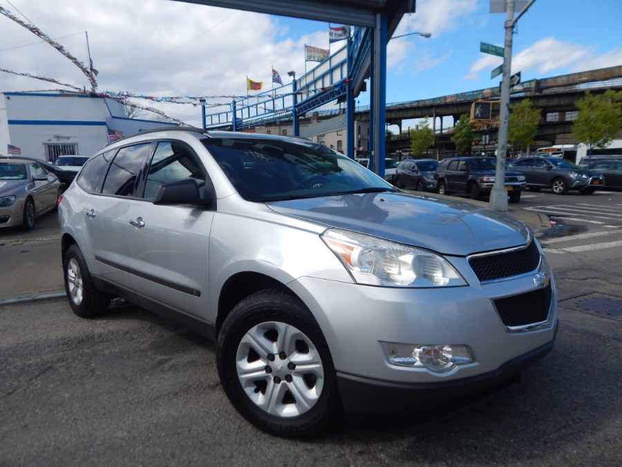 2010 Chevrolet Traverse 3.6 AT 4WD LS's photo