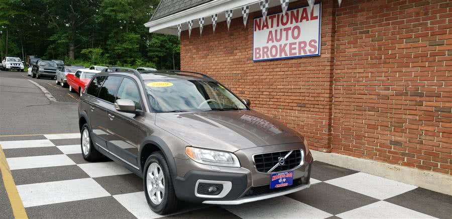 2009 Volvo XC70 4dr Wgn 3.2L w/Sunroof, available for sale in Waterbury, Connecticut | National Auto Brokers, Inc.. Waterbury, Connecticut