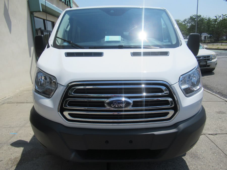 Used Ford Transit Passenger Wagon T-350 148" Low Roof XLT Sliding RH Dr 2018 | Pepmore Auto Sales Inc.. Woodside, New York