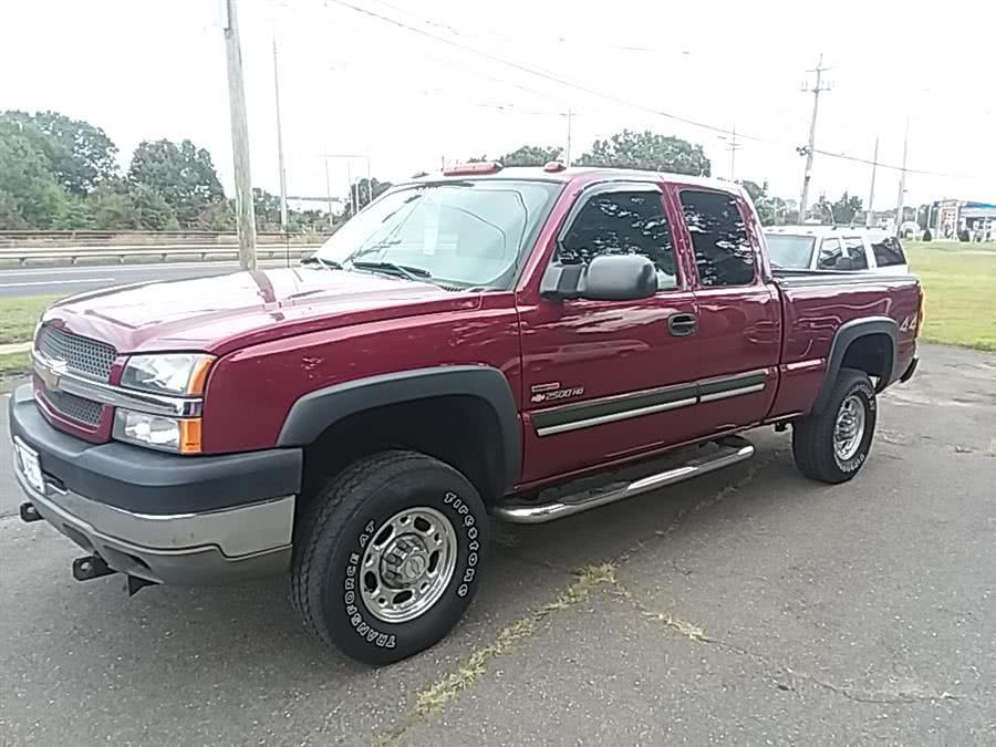 2004 Chevrolet Silverado 2500HD Ext Cab 143.5" WB 4WD LS, available for sale in Wallingford, Connecticut | Vertucci Automotive Inc. Wallingford, Connecticut