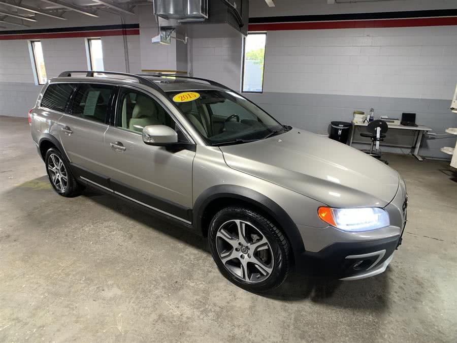 2015 Volvo XC70 2015.5 AWD 4dr Wgn T6, available for sale in Stratford, Connecticut | Wiz Leasing Inc. Stratford, Connecticut