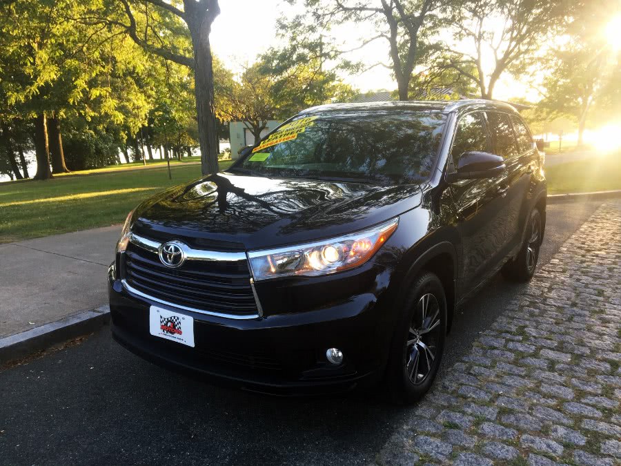2016 Toyota Highlander AWD 4dr V6 XLE (Natl), available for sale in Peabody, Massachusetts | New Star Motors. Peabody, Massachusetts