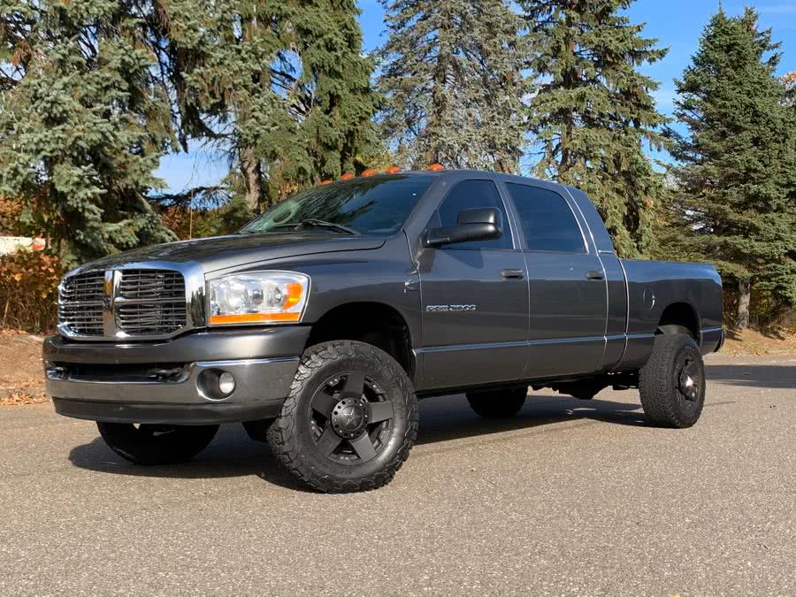 2006 Dodge Ram 2500 4dr Mega Cab 160.5 4WD SLT, available for sale in Waterbury, Connecticut | Platinum Auto Care. Waterbury, Connecticut