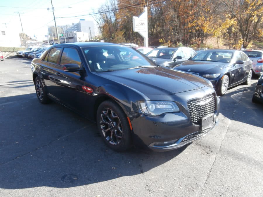2015 Chrysler 300 4dr Sdn 300S AWD, available for sale in Waterbury, Connecticut | Jim Juliani Motors. Waterbury, Connecticut