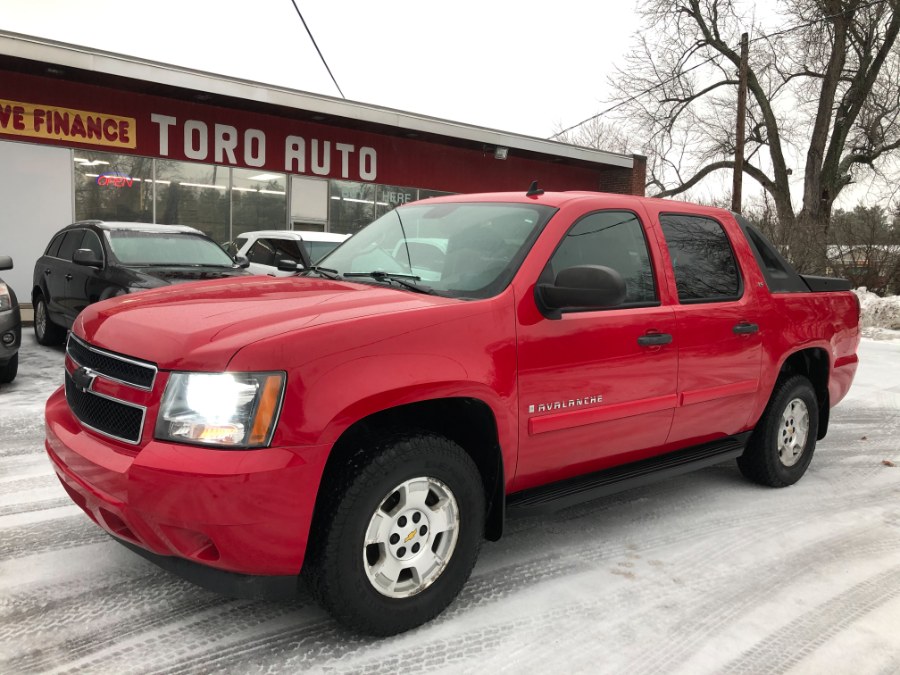 2009 Chevrolet Avalanche 4WD Crew Cab 130" LS, available for sale in East Windsor, Connecticut | Toro Auto. East Windsor, Connecticut