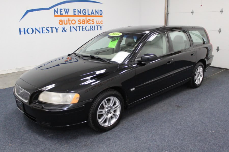 2006 Volvo V70 2.4L Auto w/Sunroof, available for sale in Plainville, Connecticut | New England Auto Sales LLC. Plainville, Connecticut