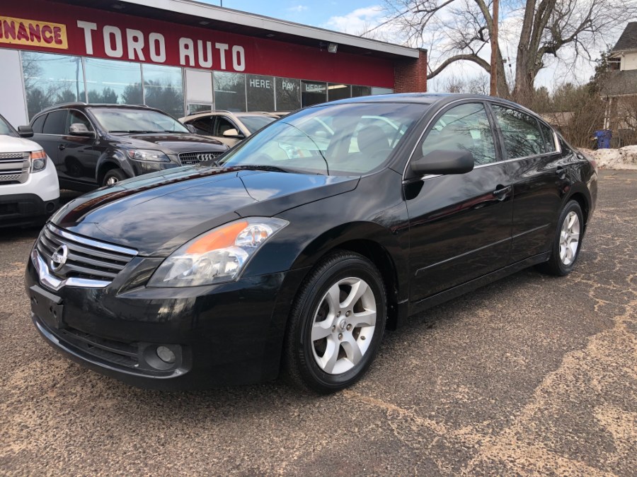 2009 Nissan Altima 2.5 SL Leather & Sunroof, available for sale in East Windsor, Connecticut | Toro Auto. East Windsor, Connecticut