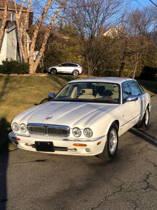 2000 Jaguar XJ 4dr Sdn Vanden Plas, available for sale in Bronx, New York | TNT Auto Sales USA inc. Bronx, New York