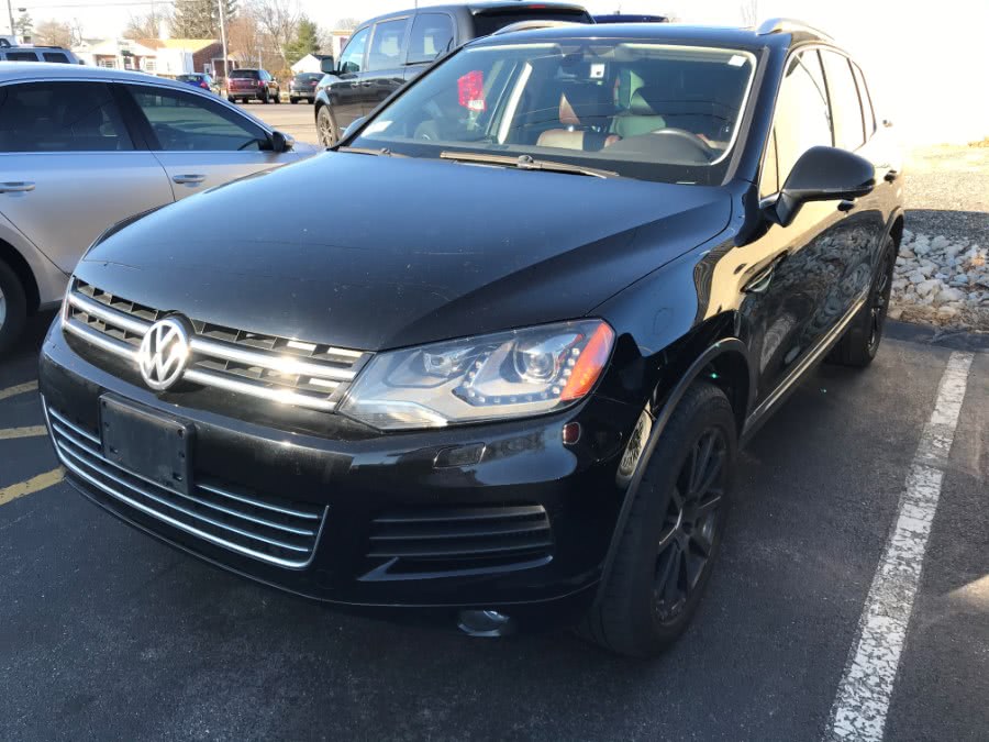 2013 Volkswagen Touareg 4dr TDI Lux, available for sale in Warwick, Rhode Island | Premier Automotive Sales. Warwick, Rhode Island