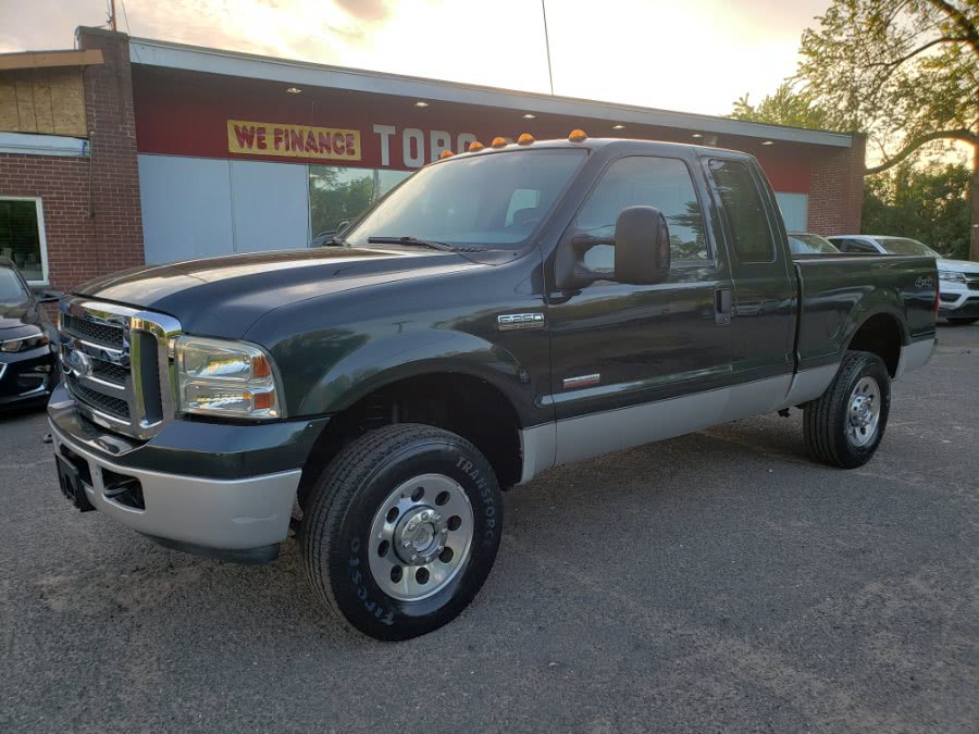 2006 Ford Super Duty F-250 4WD V8 6.0 Diesel Powerstroke, available for sale in East Windsor, Connecticut | Toro Auto. East Windsor, Connecticut