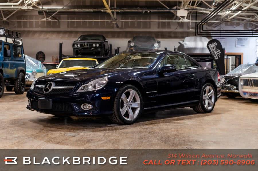 2009 Mercedes-Benz SL-Class SL550 Roadster, available for sale in Norwalk, Connecticut | Black Bridge Motors, LLC. Norwalk, Connecticut