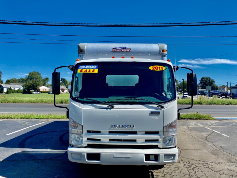2011 Isuzu NPR's photo