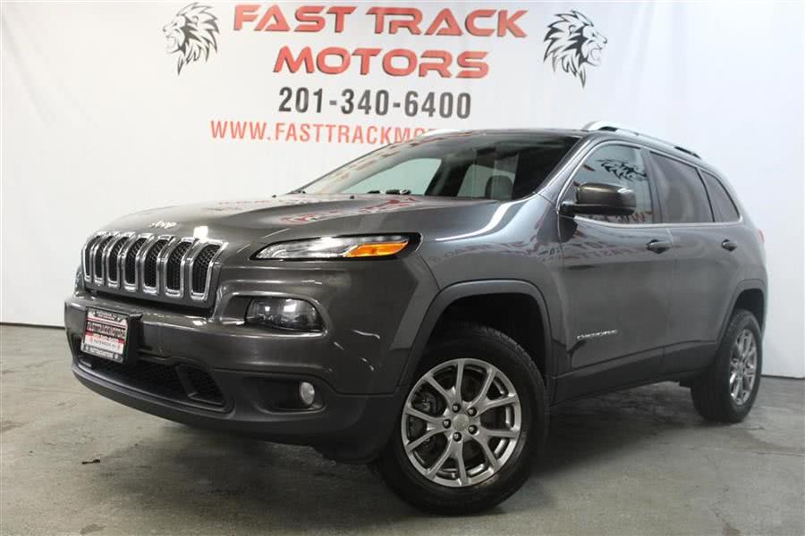 2018 Jeep Cherokee LATITUDE PLUS, available for sale in Paterson, New Jersey | Fast Track Motors. Paterson, New Jersey