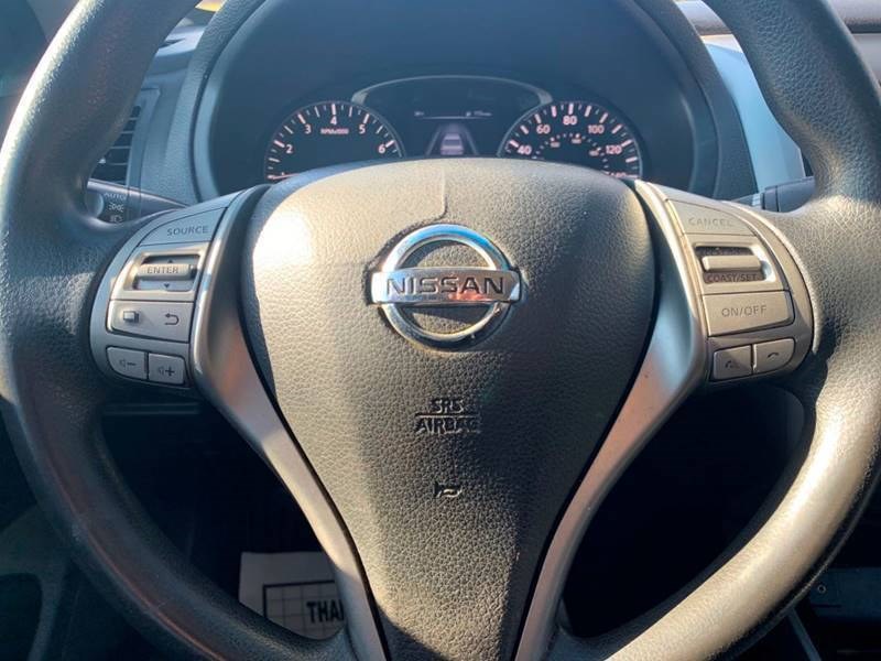 2015 Nissan Altima S - Photo 11