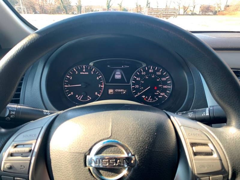 2015 Nissan Altima S - Photo 10