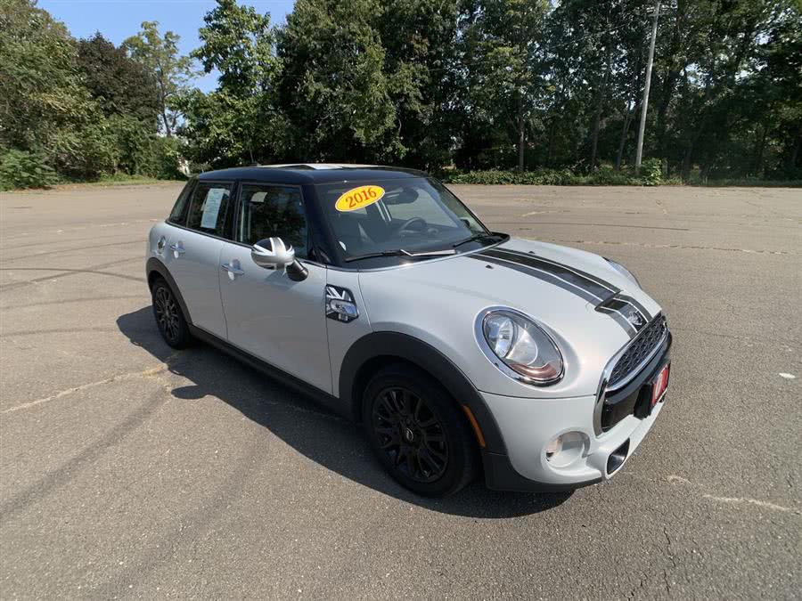 2016 MINI Cooper Hardtop 4 Door 4dr HB S, available for sale in Stratford, Connecticut | Wiz Leasing Inc. Stratford, Connecticut