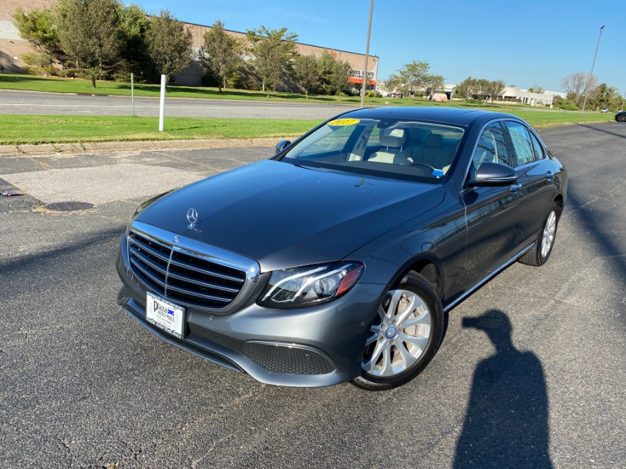 2017 Mercedes-Benz E-Class E300 4MATIC's photo