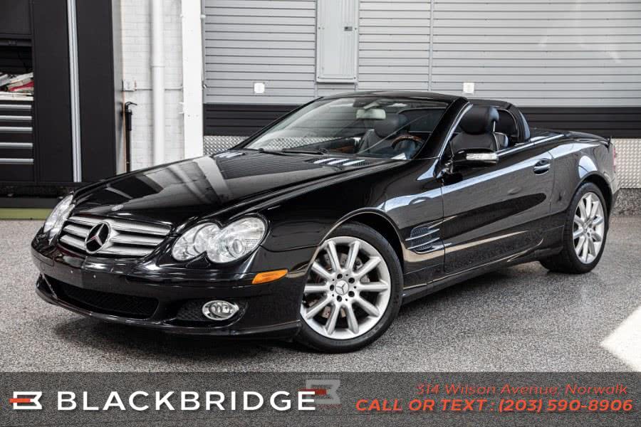 2007 Mercedes-Benz SL-Class 2dr Roadster 5.5L V8, available for sale in Norwalk, Connecticut | Black Bridge Motors, LLC. Norwalk, Connecticut
