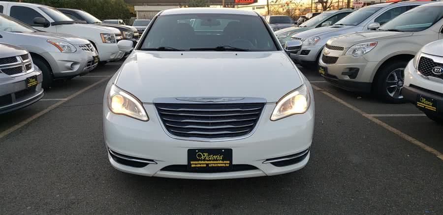2013 Chrysler 200 4dr Sdn LX, available for sale in Little Ferry, New Jersey | Victoria Preowned Autos Inc. Little Ferry, New Jersey