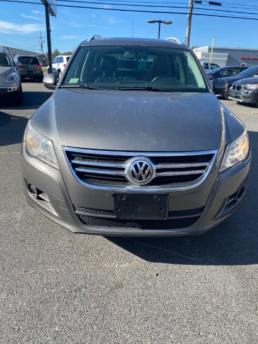 2011 Volkswagen Tiguan 2WD 4dr SE, available for sale in Raynham, Massachusetts | J & A Auto Center. Raynham, Massachusetts