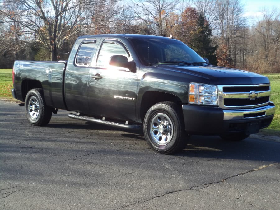 2009 Chevrolet Silverado 1500 EXT 4X4 LS, available for sale in Berlin, Connecticut | International Motorcars llc. Berlin, Connecticut