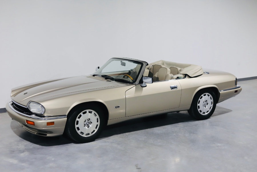 1996 Jaguar XJS Convertible 2dr 4.0L Convertible, available for sale in North Salem, New York | Meccanic Shop North Inc. North Salem, New York