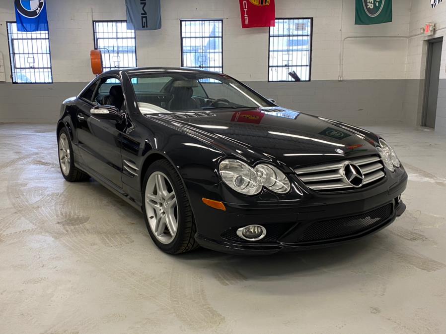 2007 Mercedes-Benz SL-Class 2dr Roadster 5.5L V8, available for sale in Bridgeport, Connecticut | CT Auto. Bridgeport, Connecticut