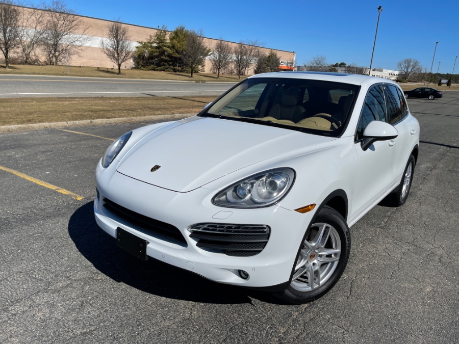 2013 Porsche Cayenne S's photo