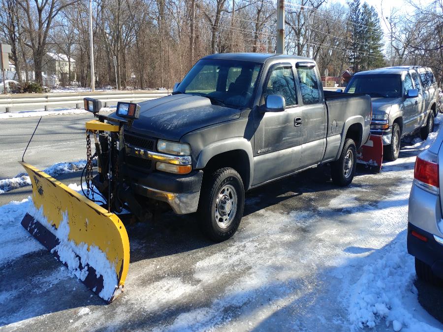 2001 Chevrolet Silverado 2500HD Ext Cab 157.5" WB 4WD LS, available for sale in Chicopee, Massachusetts | Matts Auto Mall LLC. Chicopee, Massachusetts