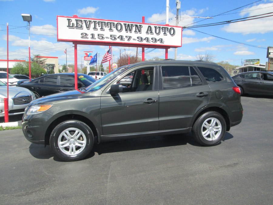 2012 Hyundai Santa Fe FWD 4dr I4 GLS, available for sale in Levittown, Pennsylvania | Levittown Auto. Levittown, Pennsylvania