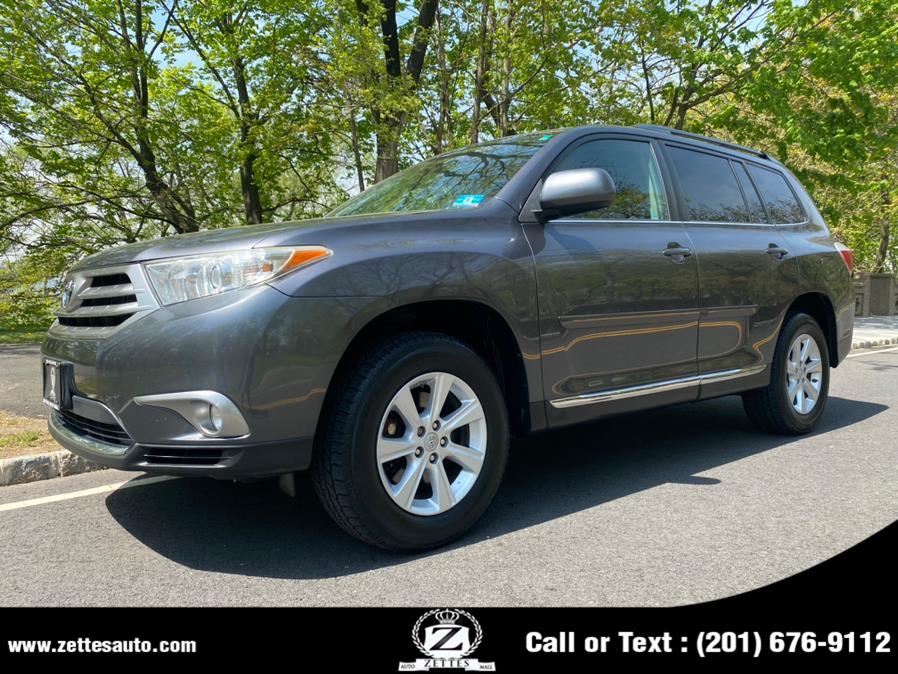 2011 Toyota Highlander 4WD 4dr V6 SE (Natl), available for sale in Jersey City, New Jersey | Zettes Auto Mall. Jersey City, New Jersey