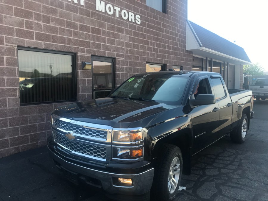 2014 Chevrolet Silverado 1500 4WD Double Cab 143.5" LT w/1LT, available for sale in Bridgeport, Connecticut | Airway Motors. Bridgeport, Connecticut