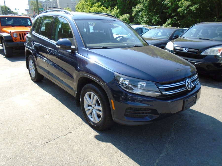 2015 Volkswagen Tiguan 4MOTION 4dr Auto SEL, available for sale in Waterbury, Connecticut | Jim Juliani Motors. Waterbury, Connecticut
