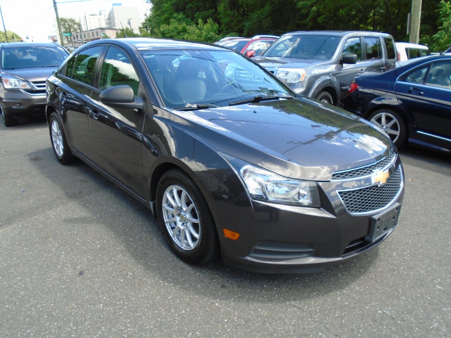 2014 Chevrolet Cruze 4dr Sdn Auto LS, available for sale in Waterbury, Connecticut | Jim Juliani Motors. Waterbury, Connecticut
