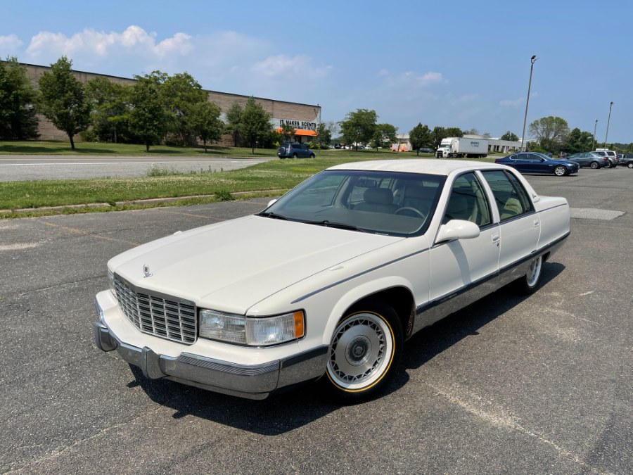 1996 Cadillac Fleetwood's photo
