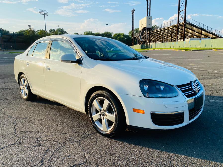 2008 Volkswagen Jetta Sedan 4dr Auto SE PZEV, available for sale in New Britain, Connecticut | Supreme Automotive. New Britain, Connecticut