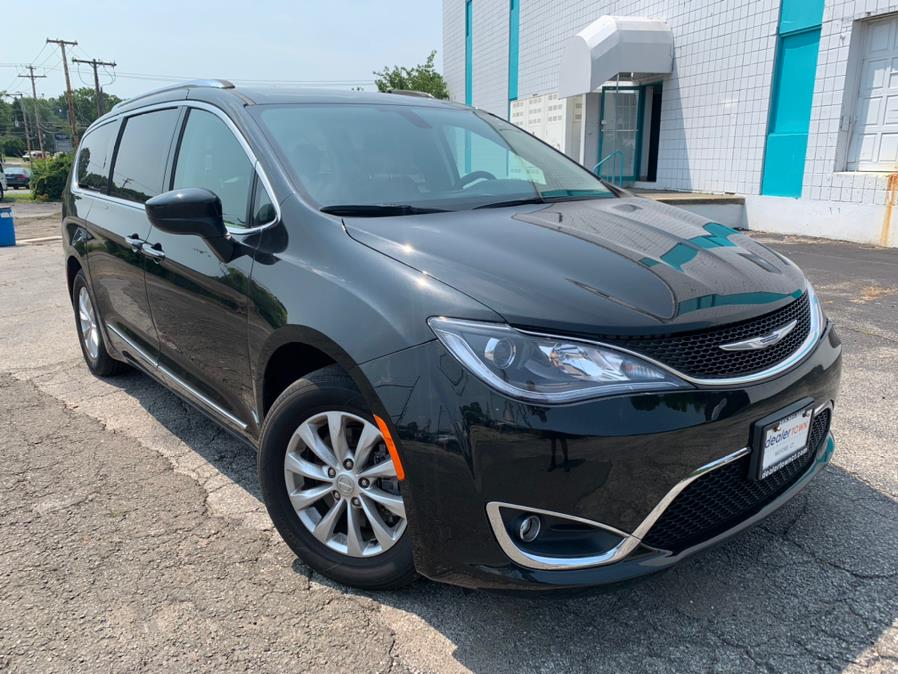 2018 Chrysler Pacifica Touring L FWD, available for sale in Milford, Connecticut | Dealertown Auto Wholesalers. Milford, Connecticut