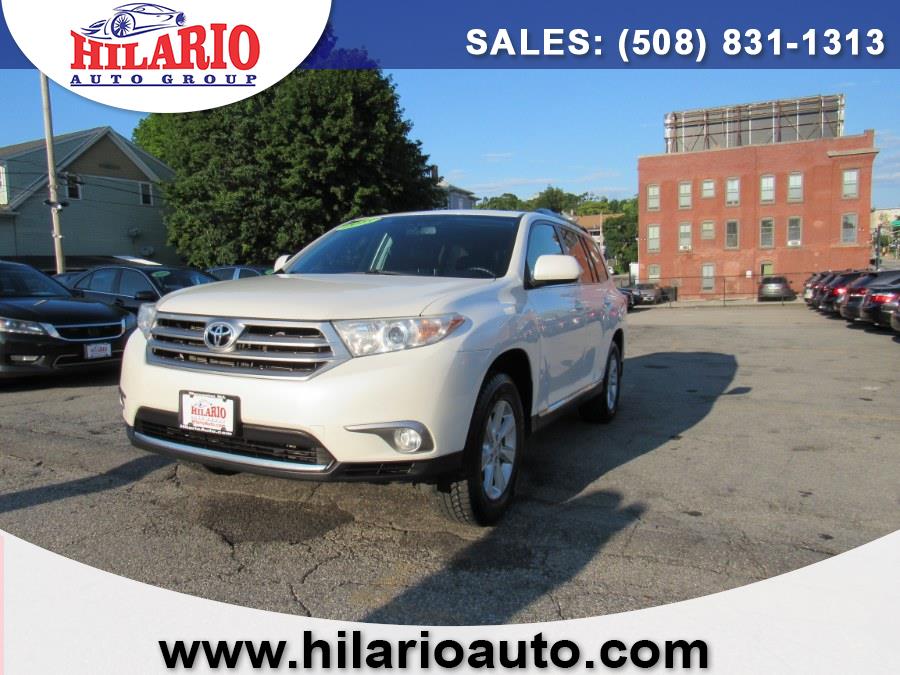 2013 Toyota Highlander SE, available for sale in Worcester, Massachusetts | Hilario's Auto Sales Inc.. Worcester, Massachusetts