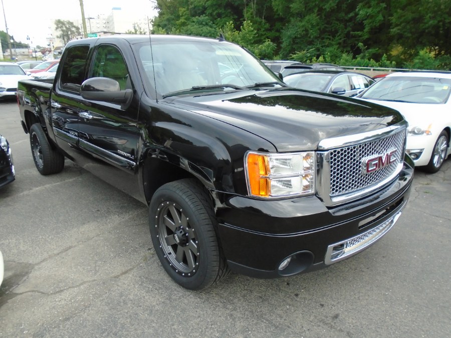 2013 GMC Sierra 1500 AWD Crew Cab 143.5" Denali, available for sale in Waterbury, Connecticut | Jim Juliani Motors. Waterbury, Connecticut
