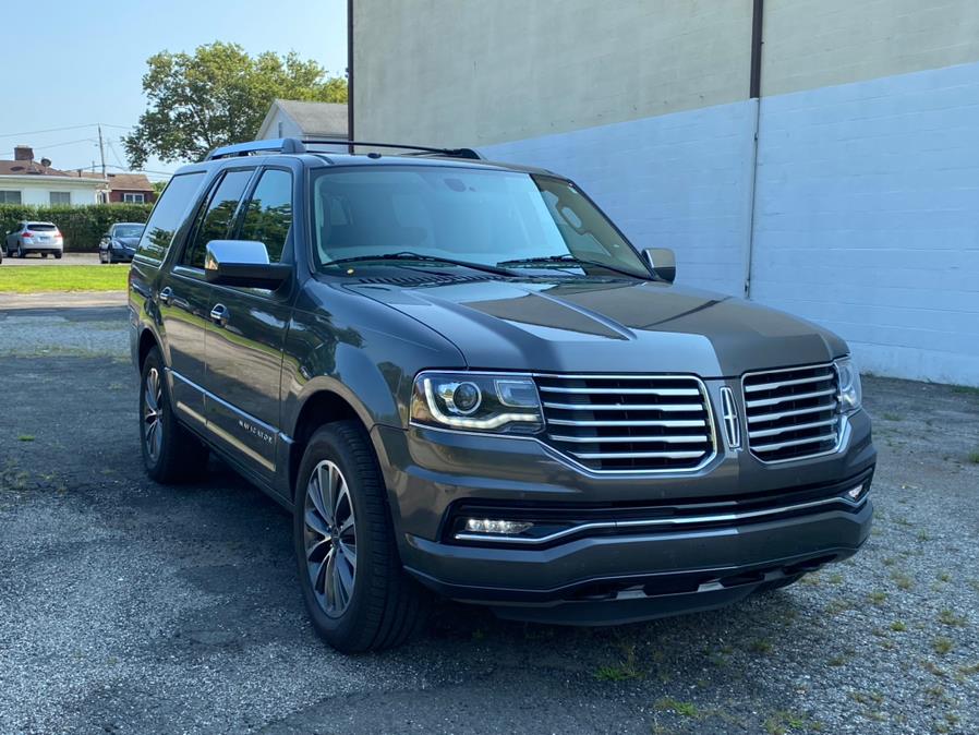 2015 Lincoln Navigator 4WD 4dr, available for sale in Bridgeport, Connecticut | CT Auto. Bridgeport, Connecticut