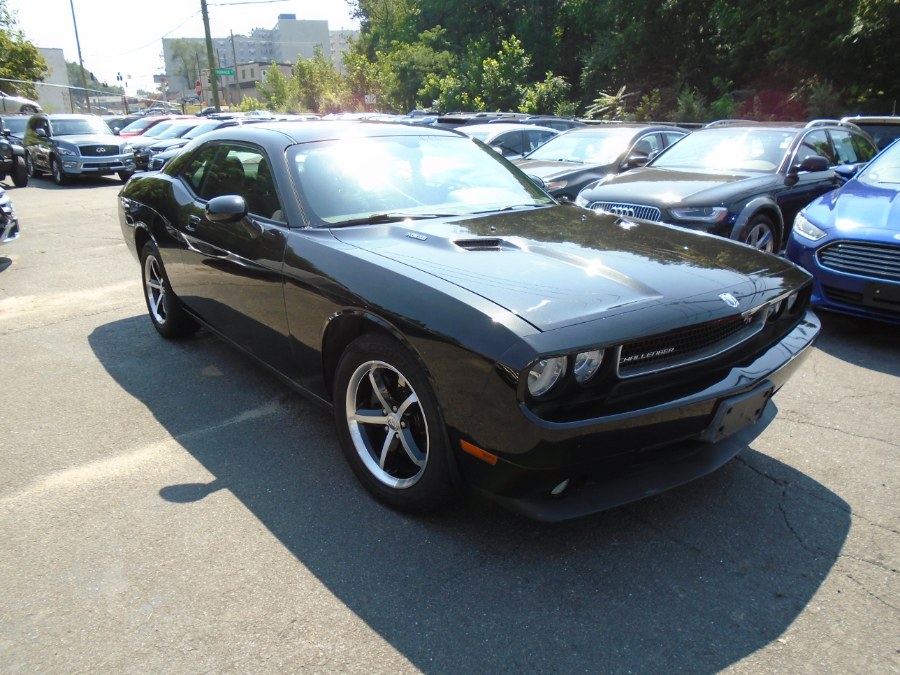 2009 Dodge Challenger 2dr Cpe R/T, available for sale in Waterbury, Connecticut | Jim Juliani Motors. Waterbury, Connecticut