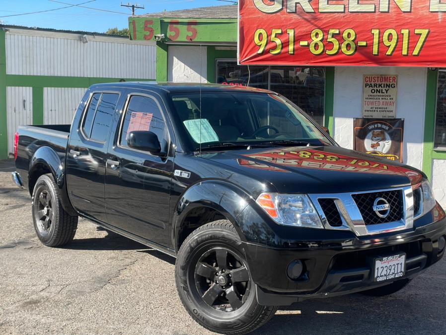 2012 Nissan Frontier 2WD Crew Cab SWB Auto SL, available for sale in Corona, California | Green Light Auto. Corona, California