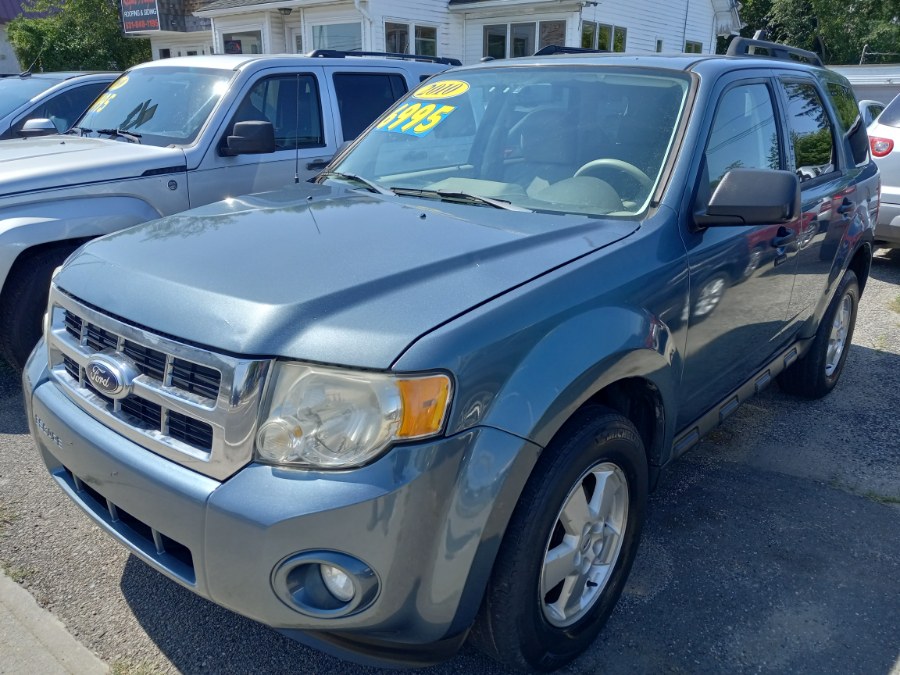 2010 Ford Escape 4WD 4dr XLT, available for sale in Patchogue, New York | Romaxx Truxx. Patchogue, New York