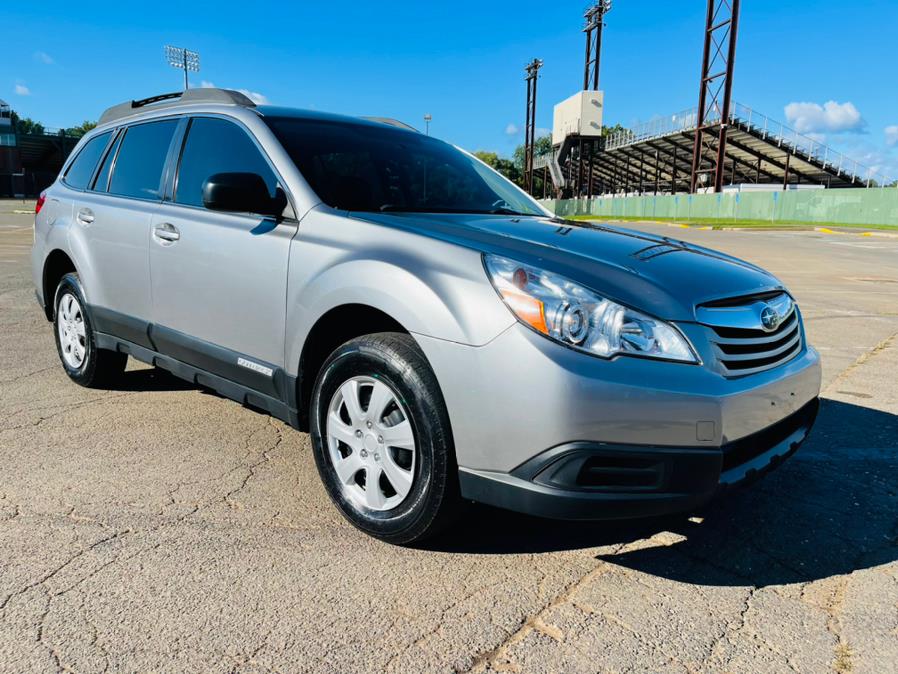 2011 Subaru Outback 4dr Wgn H4 Auto 2.5i, available for sale in New Britain, Connecticut | Supreme Automotive. New Britain, Connecticut