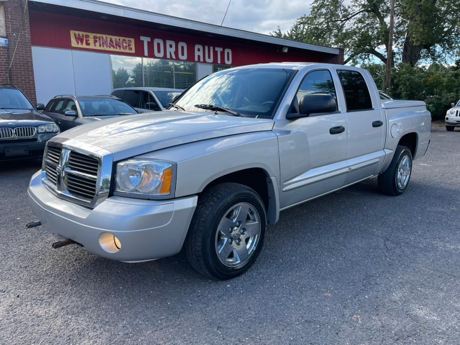 2005 Dodge Dakota 4dr Quad Cab 131" WB 4WD SLT, available for sale in East Windsor, Connecticut | Toro Auto. East Windsor, Connecticut